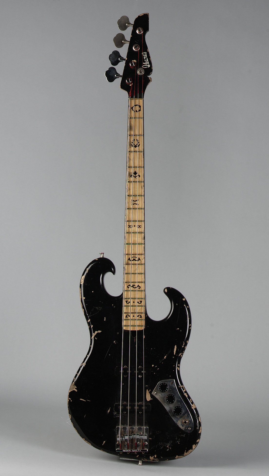 Krist Novoselic's Ibanez Black Eagle